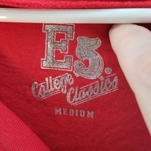 University of Wisconsin Women’s Crop Top Medium BRAND NEW V 16-18 - Picture 5 of 8